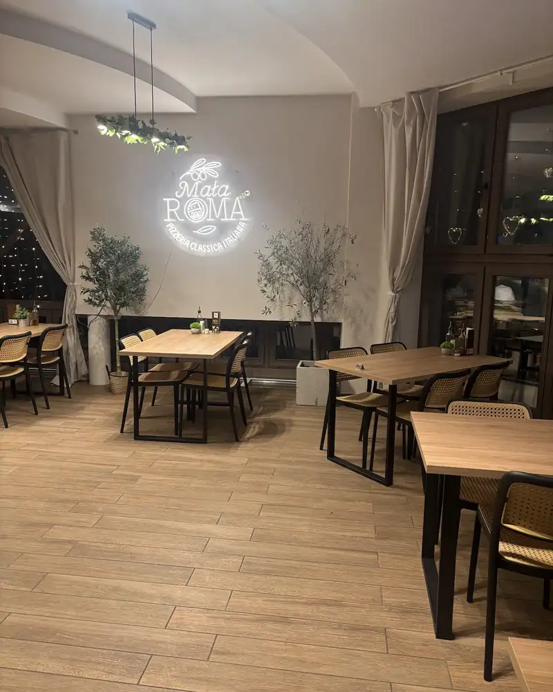 Sala z drzewkami oliwnymi